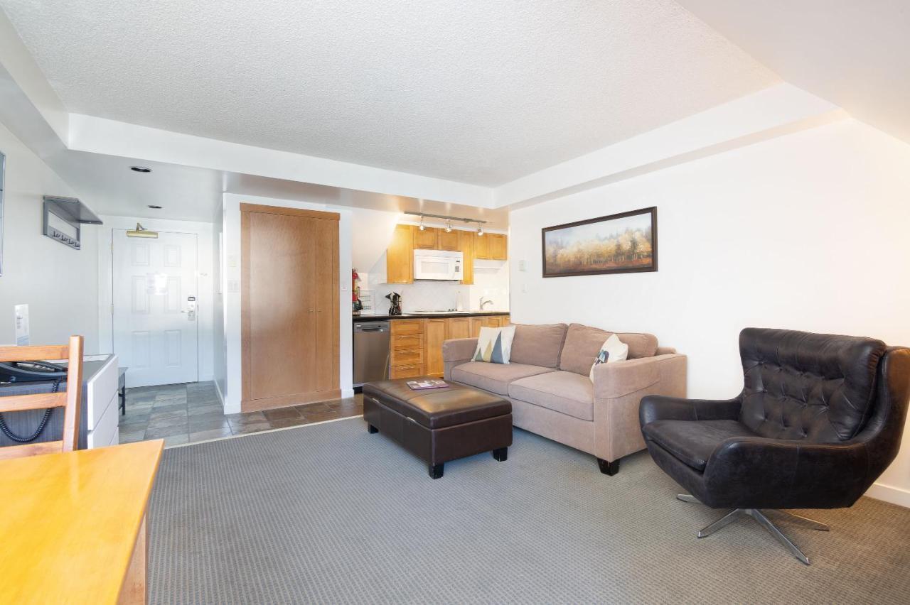 Whistler Village Centre By Latour Hotels And Resorts Buitenkant foto